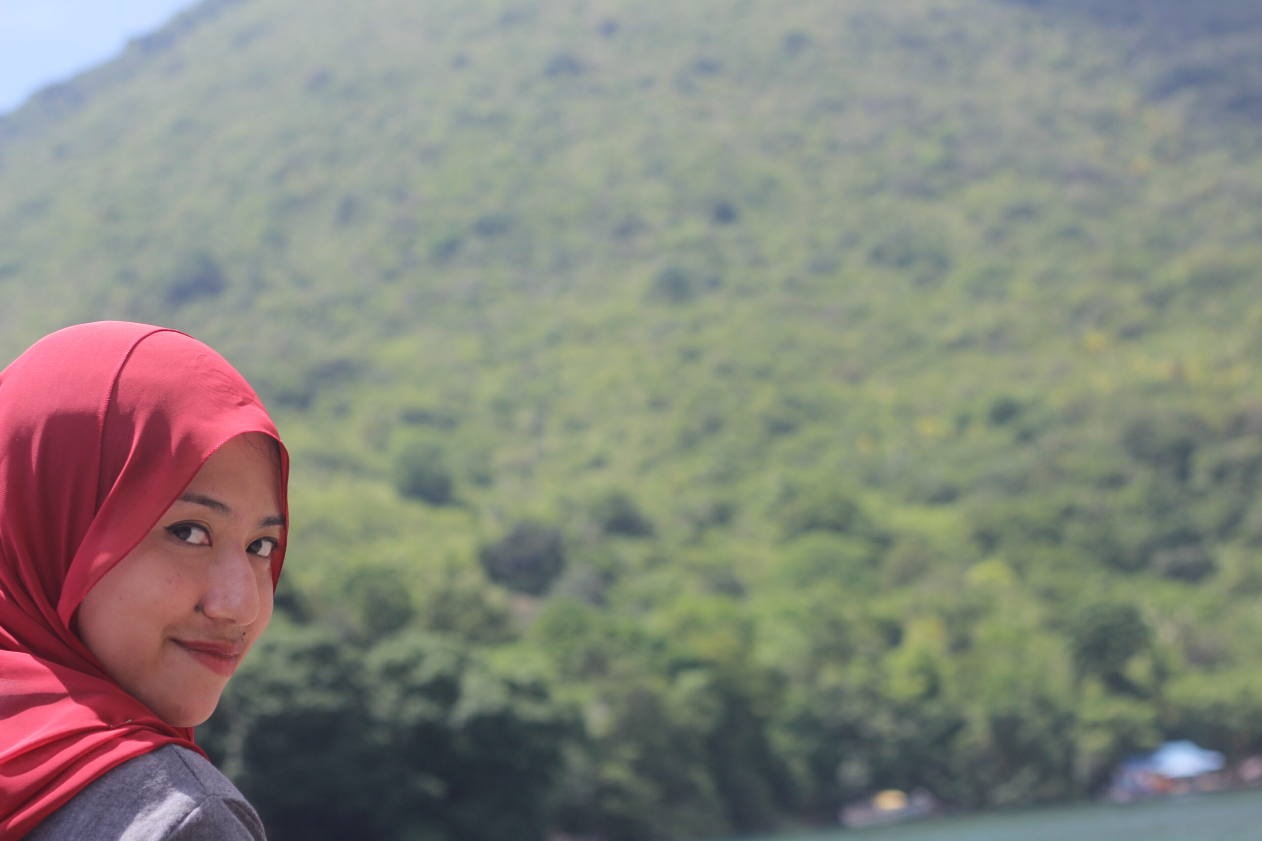 Mendaki Gunung Api Banda dari Titik 0 MDPL